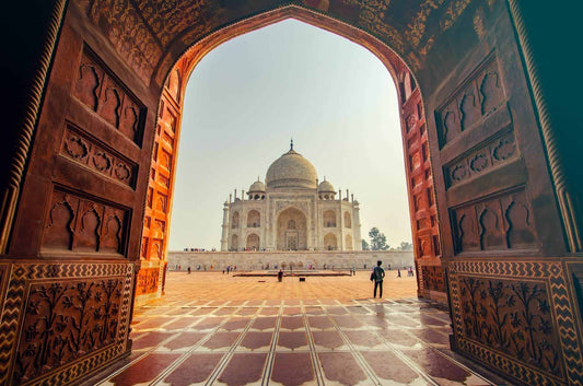 La Eterna Elegancia del Mármol: El Uso en el Taj Mahal - Arte Guillomé
