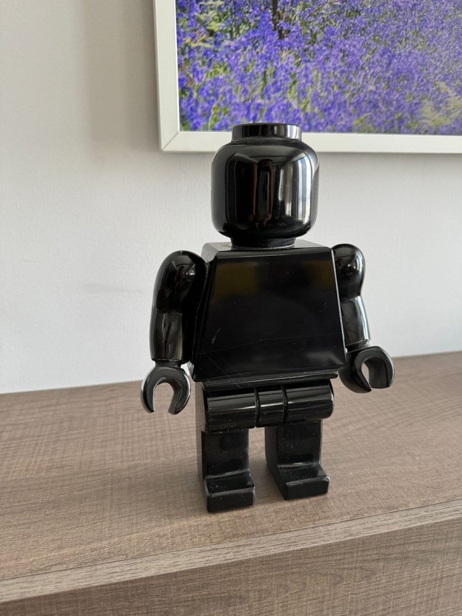 Escultura de LEGO en Mármol - Arte Guillomé