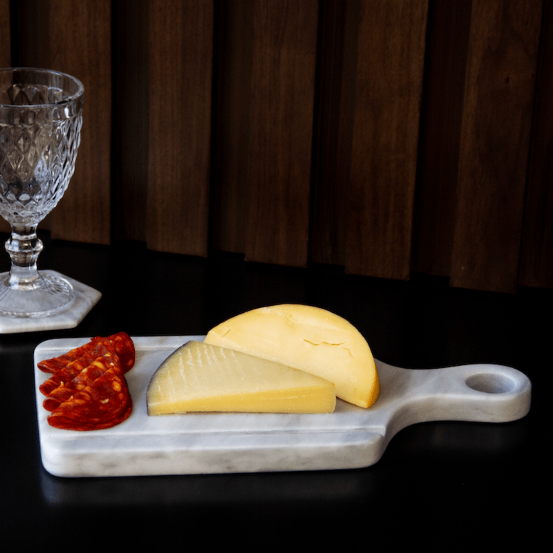 Tabla para Carnes Frías Rectangular con Asa - Arte Guillomé