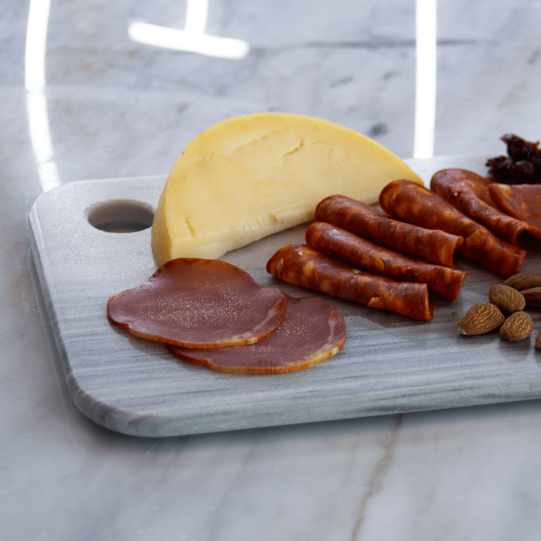 Tabla Para Carnes Frias Rectangular de Mármol - Arte Guillomé