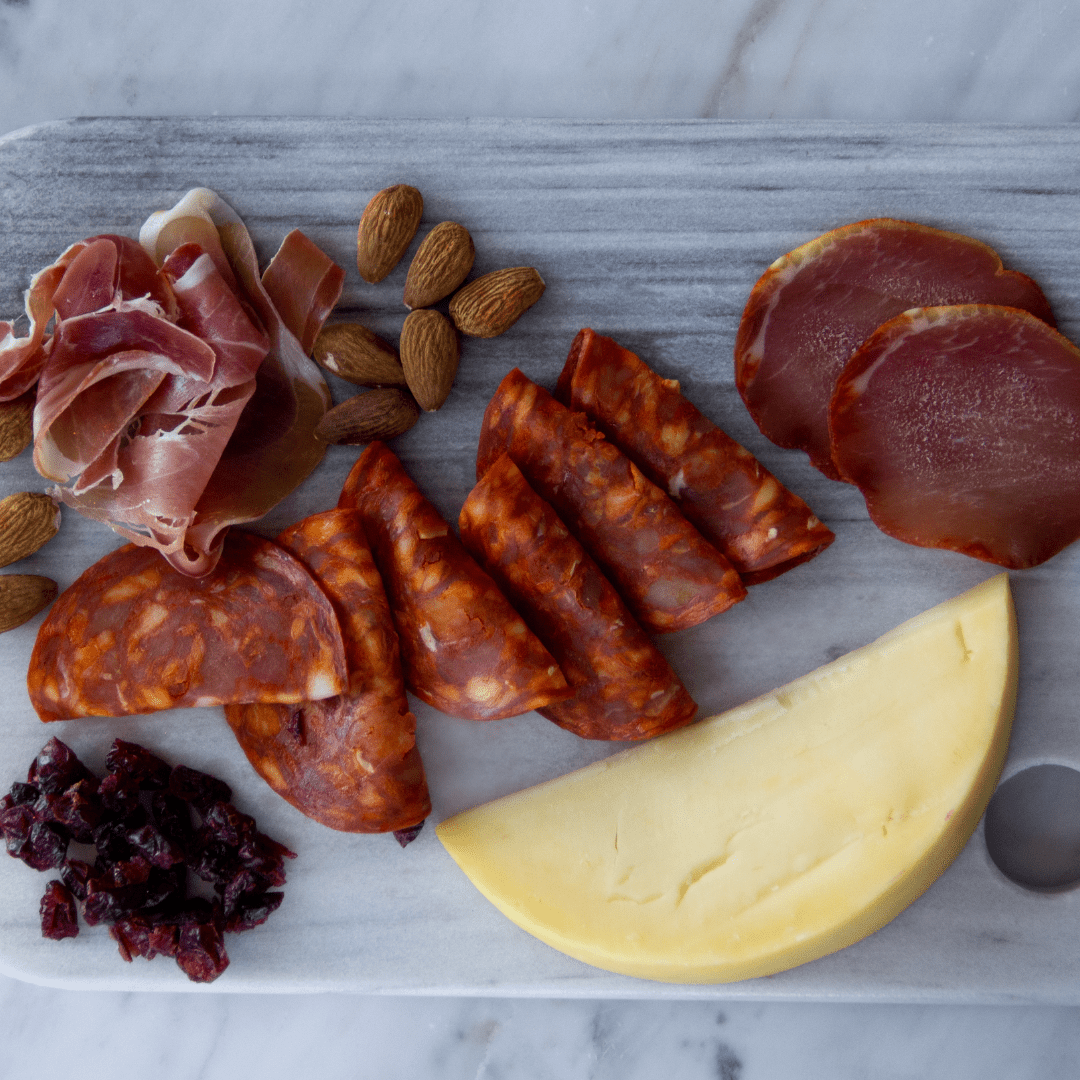 Tabla Para Carnes Frias Rectangular de Mármol - Arte Guillomé